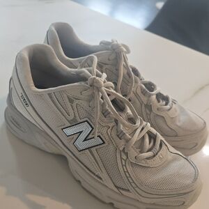 New Balance Cream and Gray Women's Sneakers